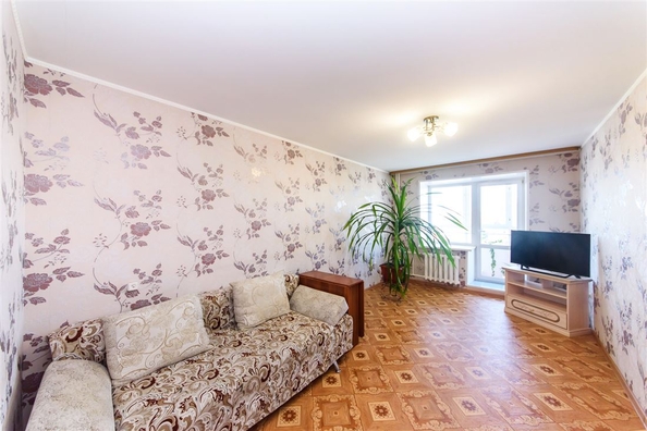 
   Продам 2-комнатную, 49.2 м², Любы Шевцовой ул

. Фото 4.