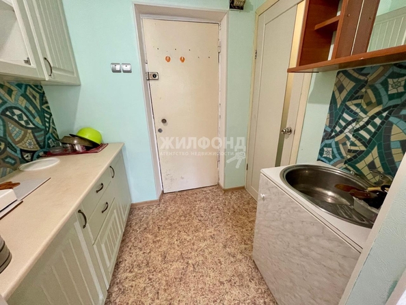 
  Сдам в аренду 1-комнатную квартиру, 18 м², Томск

. Фото 1.