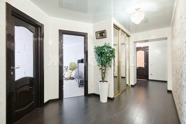 
  Сдам в аренду 1-комнатную квартиру, 220 м², Томск

. Фото 2.