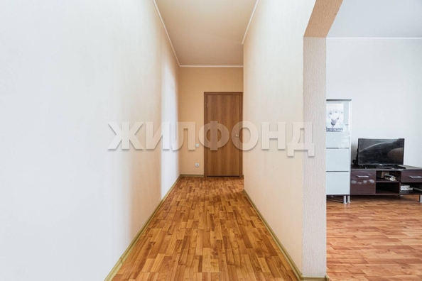 
   Продам 1-комнатную, 45.5 м², Кольцевой проезд, 8а

. Фото 5.