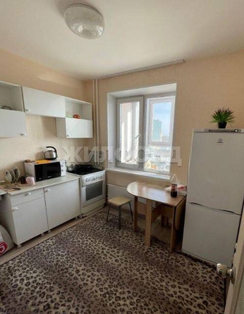 
   Продам 1-комнатную, 36 м², Береговая ул, 25

. Фото 5.