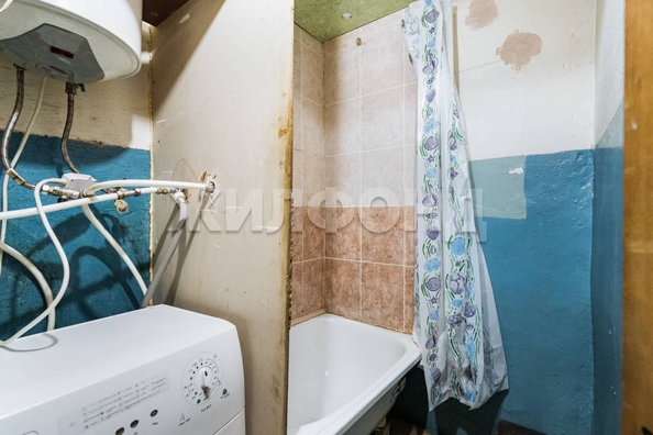 
   Продам секционку, 12.9 м², Светлый пер, 40а

. Фото 7.