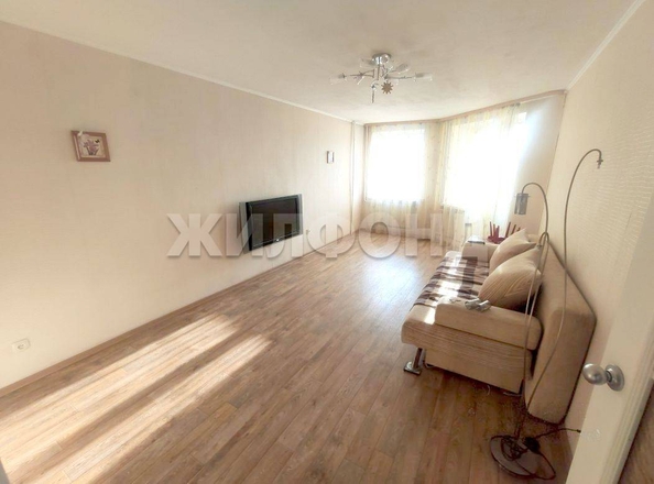 
   Продам 2-комнатную, 51.7 м², Советская ул, 70

. Фото 3.
