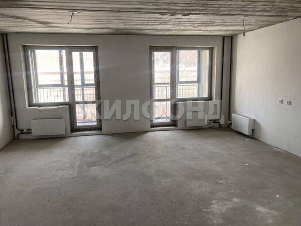 
   Продам 2-комнатную, 56.06 м², Аркадия Иванова ул, 21

. Фото 1.