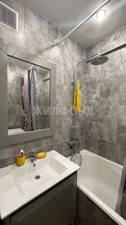 
   Продам 2-комнатную, 63.8 м², Челюскинцев ул, 2

. Фото 8.