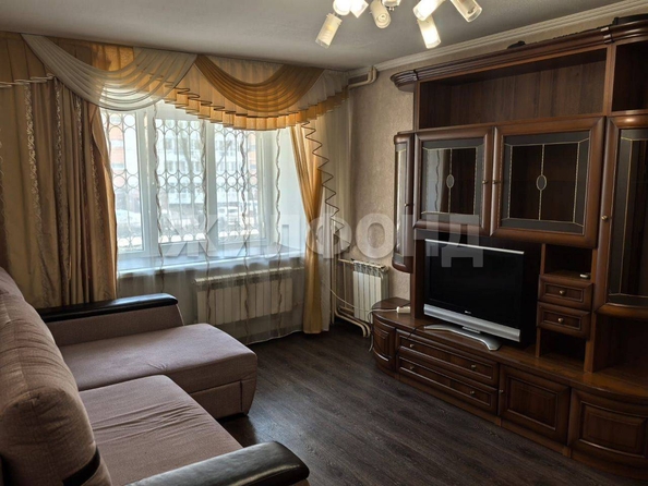 
   Продам 2-комнатную, 61 м², Сергея Лазо ул, 4/1

. Фото 2.