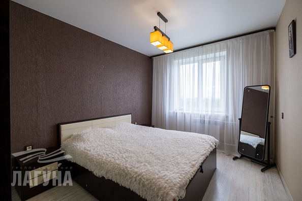 
  Продается 3-комн. квартира, 65.8 м², Елизаровых ул, д. 70
. Фото 8.