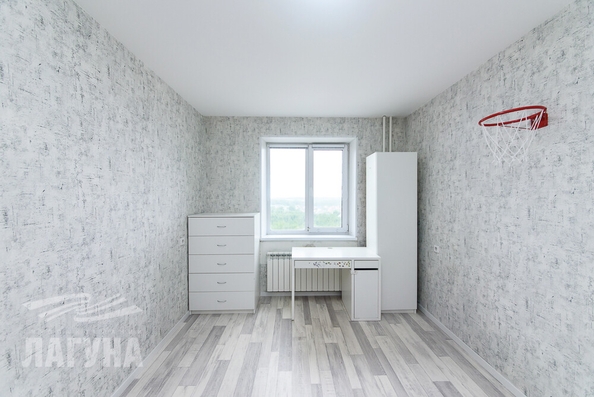 
  Продается 4-комн. квартира, 77.9 м², Андрея Крячкова ул, д. 2Б
. Фото 2.
