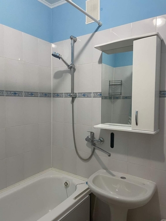 
  Сдается 2-комн. квартира, 55 м², Олега Кошевого ул
. Фото 7.