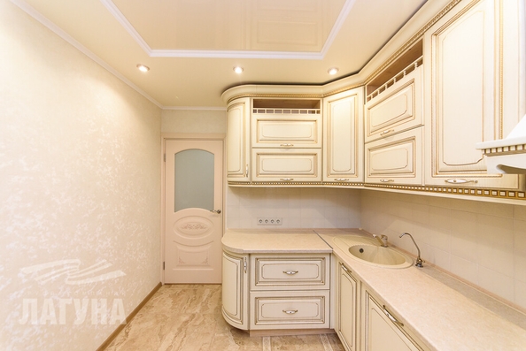 
  Продается 3-комн. квартира, 83.5 м², Архитектора Василия Болдырева ул, д. 4
. Фото 10.