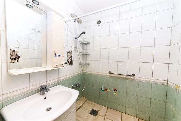 
  Продается 3-комн. квартира, 70 м², Щорса ул
. Фото 6.