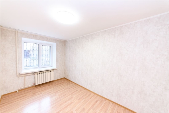 
  Продается 3-комн. квартира, 70 м², Щорса ул
. Фото 12.