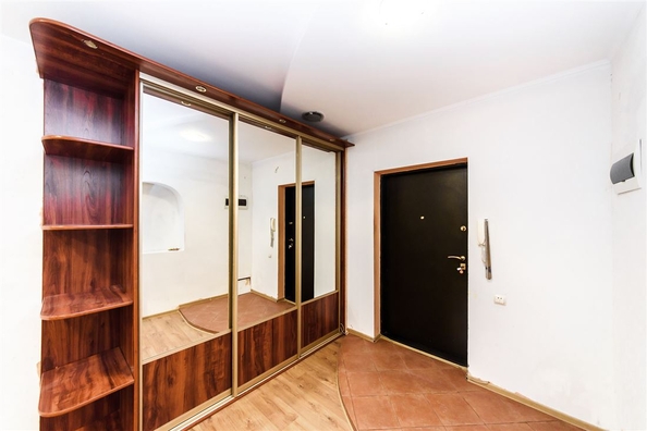 
  Продается 3-комн. квартира, 106.5 м², Ференца Мюнниха ул
. Фото 3.