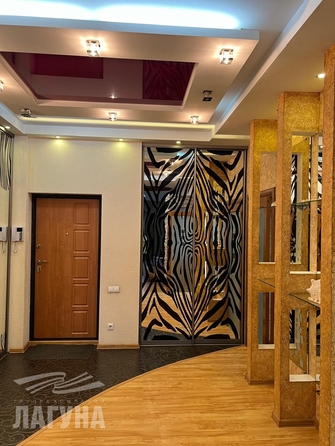 
  Сдается 3-комн. квартира, 172 м², Кустарный пер, д. 1
. Фото 4.