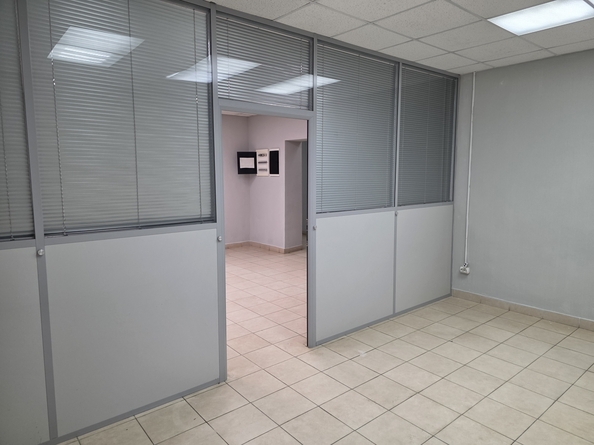 
  Сдам офис, 406.3 м², Новгородская ул, д. 37
. Фото 17.
