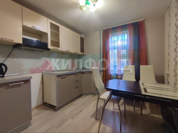 
  Продается 2-комн. квартира, 50.4 м², Трифонова ул, д. 10
. Фото 3.