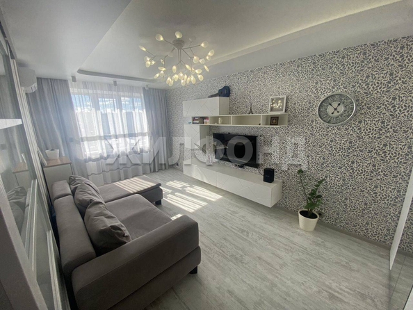 
  Продается 2-комн. квартира, 52.5 м², Сибирская ул, д. 66
. Фото 1.