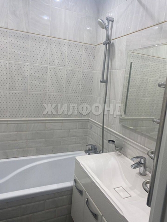 
  Продается 2-комн. квартира, 52.5 м², Сибирская ул, д. 66
. Фото 11.