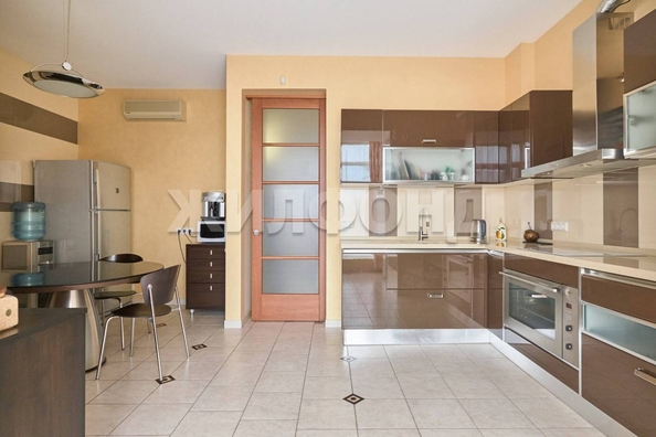 
  Продается 3-комн. квартира, 140 м², Затеевский пер, д. 8
. Фото 15.