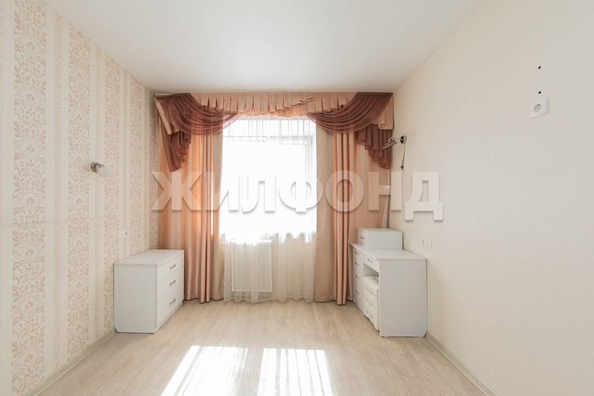 
  Продается 3-комн. квартира, 68.4 м², Ивана Черных ул, д. 75
. Фото 6.