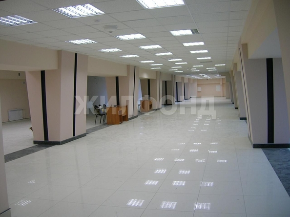 
  Продается универсальное помещение, 2400 м², Котовского ул
. Фото 1.