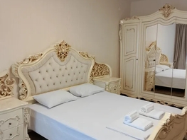 Снять однокомнатную квартиру Петра Ломако ул, 50  м&sup2;, 3500 рублей