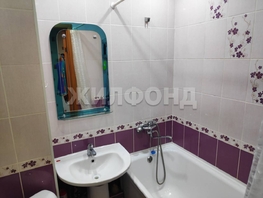 Продается 3-комнатная квартира Чеглецова ул, 56 м², 4790000 рублей