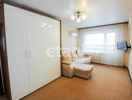 Продается 2-комнатная квартира мкр Сокол, 55.3 м², 4000000 рублей