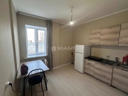 Продается 1-комнатная квартира 105-й мкр, 37  м&sup2;, 6032000 рублей