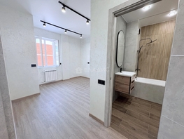 Продается 2-комнатная квартира 105-й мкр, 42.3  м&sup2;, 6800000 рублей
