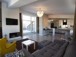 4-комнатная квартира, 200 м², 5/5 этаж