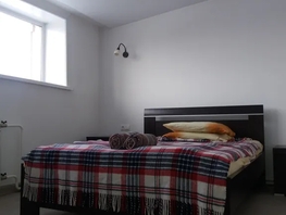 Снять трехкомнатную квартиру Байкальская ул, 80  м&sup2;, 3300 рублей