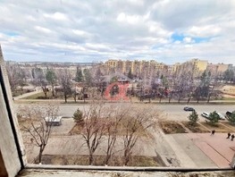 Продается 3-комнатная квартира Строителей б-р, 68  м², 6200000 рублей