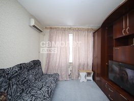 Продается 1-комнатная квартира Строителей б-р, 16.5 м², 1750000 рублей