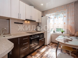 Продается 3-комнатная квартира Учительская ул, 73.4 м², 6300000 рублей