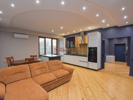 Продается 4-комнатная квартира Коммунистическая ул, 130 м², 18000000 рублей