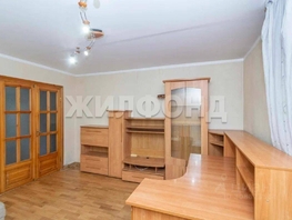 Продается 3-комнатная квартира Сибирская ул, 68 м², 9200000 рублей