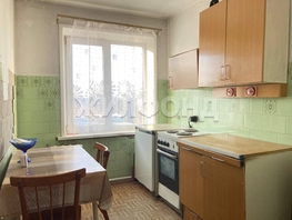 Продается 3-комнатная квартира Учительская ул, 56.5  м&sup2;, 5300000 рублей