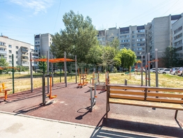 Продается 2-комнатная квартира Комсомольская ул, 52.2  м&sup2;, 5500000 рублей