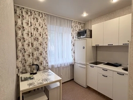 Снять двухкомнатную квартиру Новогодняя ул, 47  м&sup2;, 3937 рублей