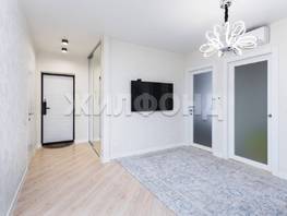 Продается 3-комнатная квартира Галущака ул, 53.6  м&sup2;, 10700000 рублей