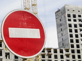 Прокуратура требует запретить продажу квартир в строящихся в Солонцах домах