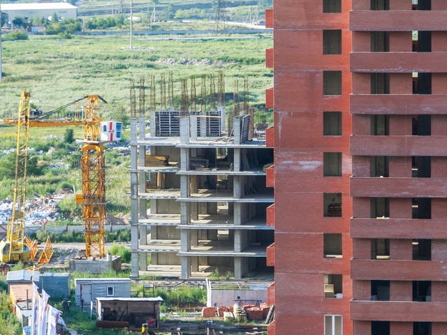 Доля проданных квартир в новостройках к июню снизилась 